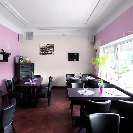 Alte Station Affittacamere 3*